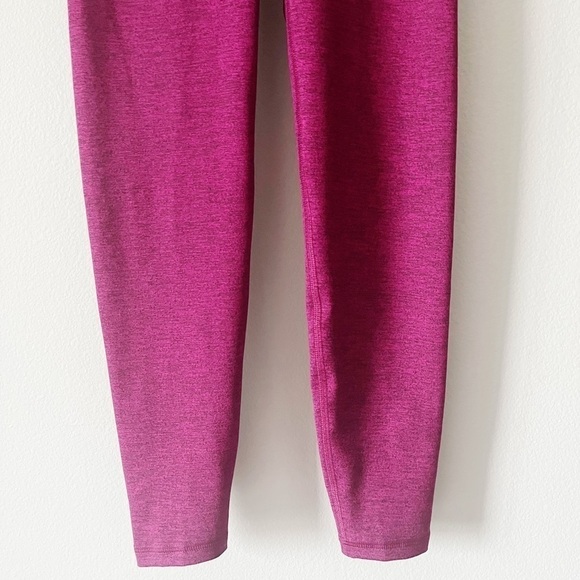 Old Navy Active NEW High Rise Fitted 7/8 Leggings Go Dry Winter Wine Pink XS - Picture 4 of 12